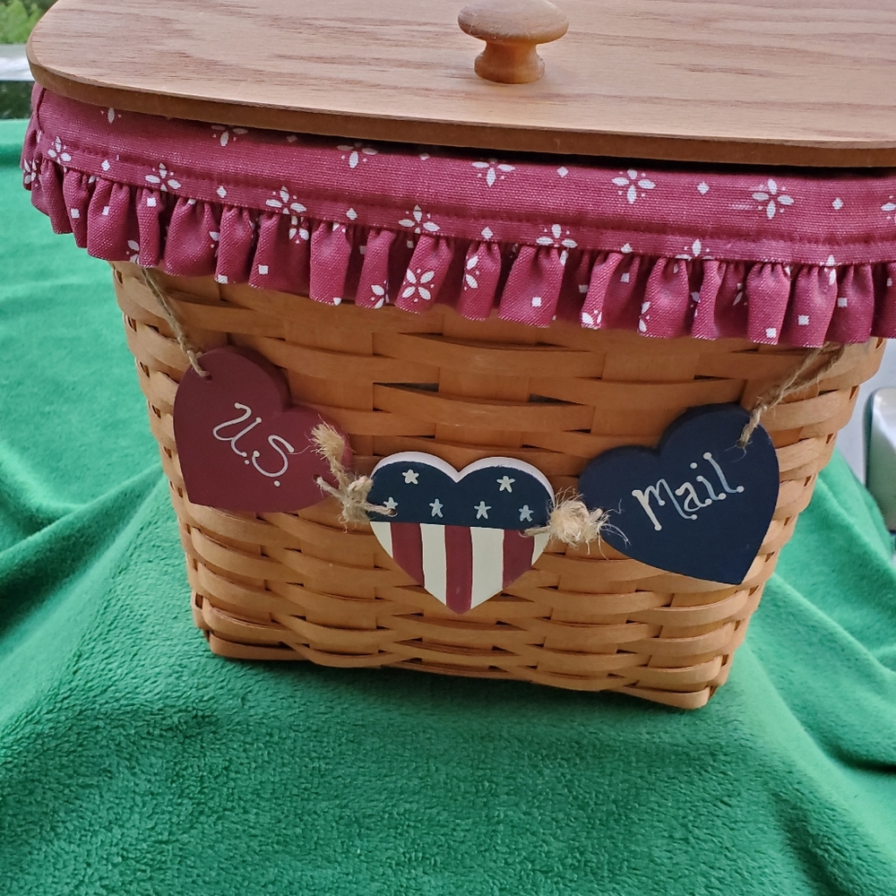 Longaberger 1995 Hostess Mail Basket